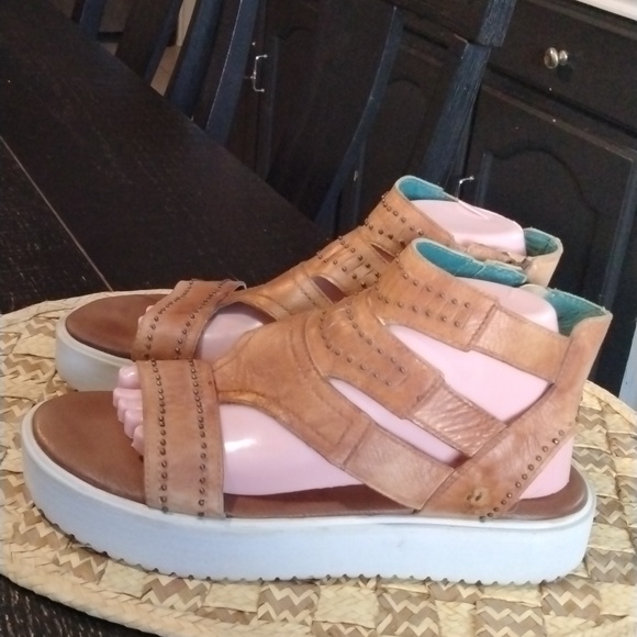 ROAN BY BED/STU SANDALS - Picture 3 of 13